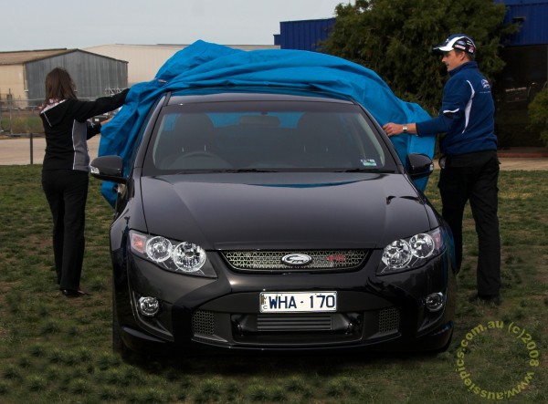 FPV FG F6 being unveiled by Laura and Mark (Frosty) Winterbottom